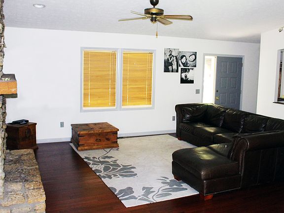 4th image of 1412 Kym Ct