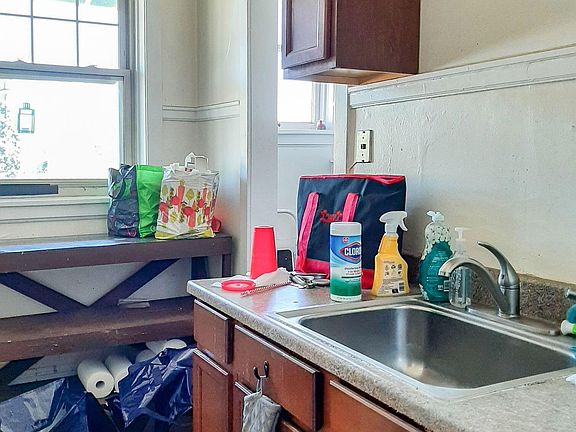 3rd image of 3823 N Lawndale Ave #3C