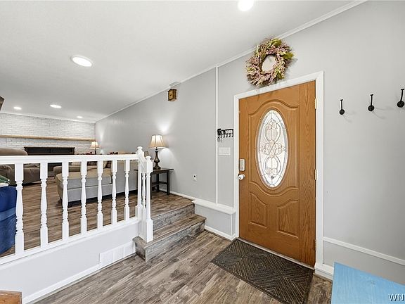 4th image of 301 Homecrest Dr