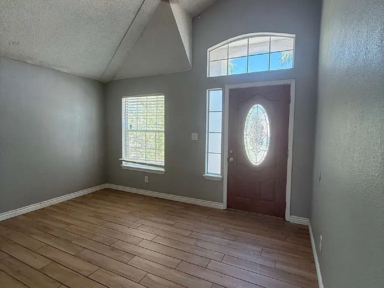 4740 Robert Acosta Dr — Photo 17