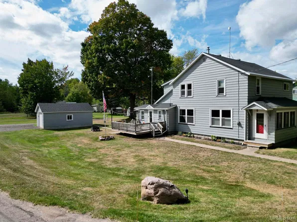 805 Patriot St, Ishpeming, MI 49849