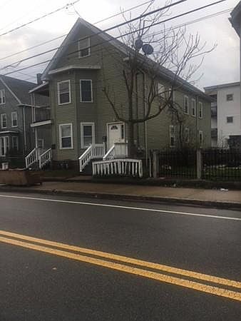 2nd image of 1069 Warren Ave
