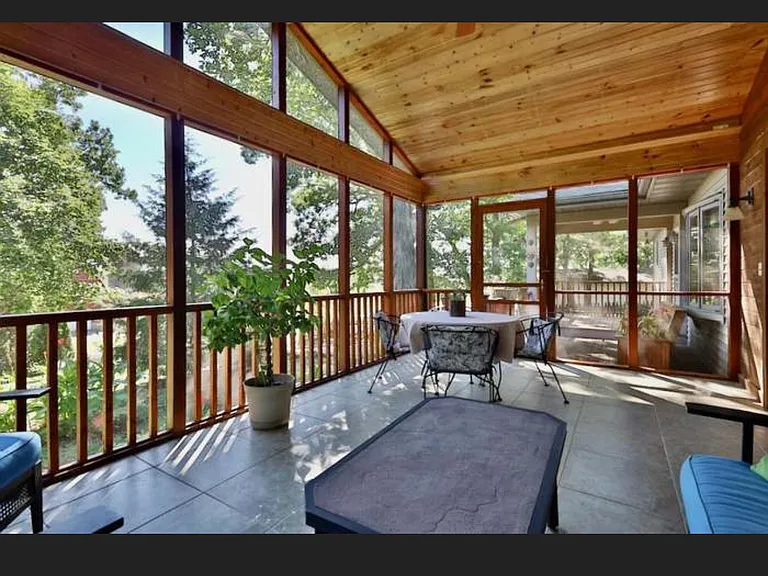 6097 Hellenbrand Rd — Photo 9