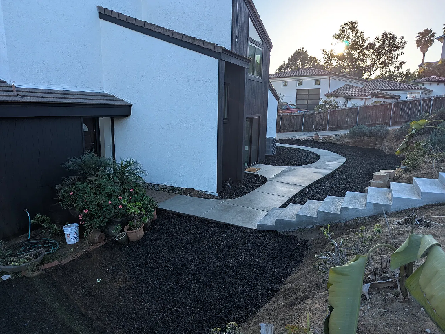 474 Arroyo Dr — Photo 2