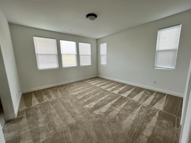 1335 Orchid Ct — Photo 20