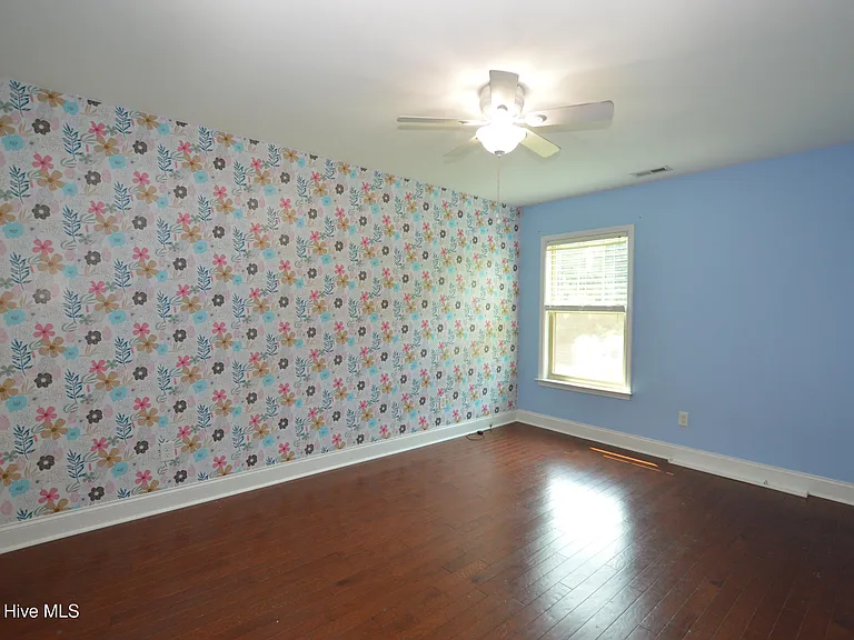304 Vilas Way S — Photo 15