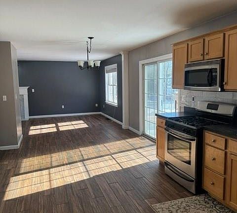 5th image of 22 Derby Ln