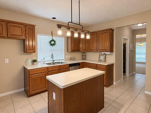 3rd image of 10003 Briarpark Trail Ln