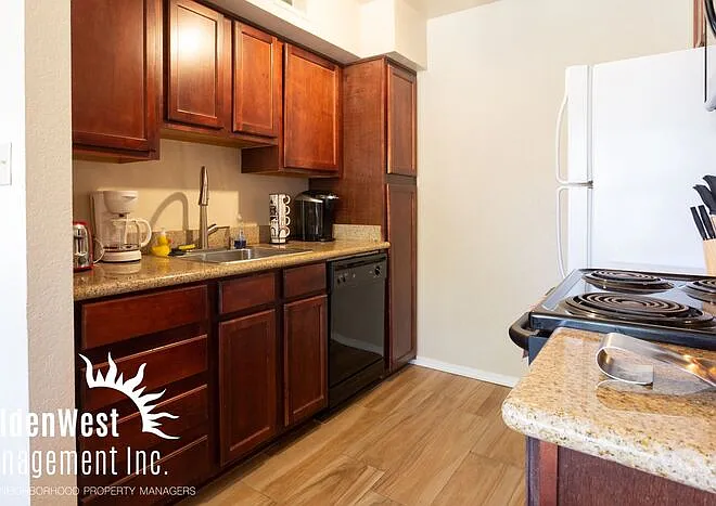 2 bed, 2.0 bath, 955 sqft, $1,550 — Photo 4