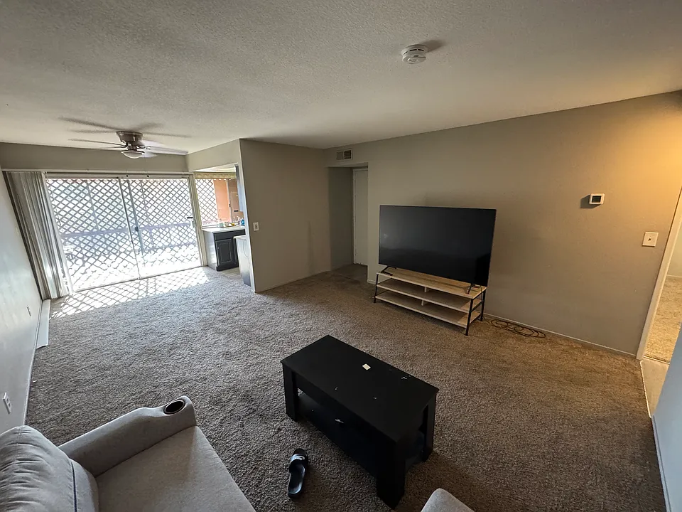 3152 S Eastern Ave #30