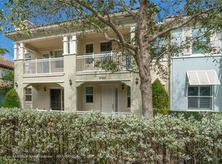 8160 Cascada Isle Dr, Hollywood, FL 33024