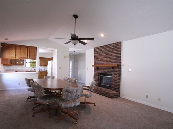 3rd image of 235 Westview Cir
