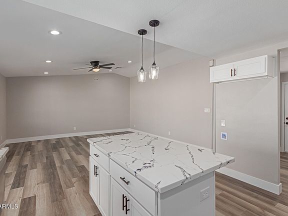5th image of 6838 W HOLLY Street