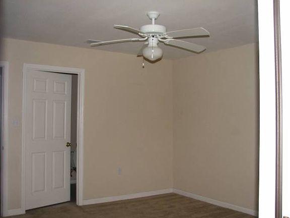3rd image of 2740 W Tharpe St APT 501