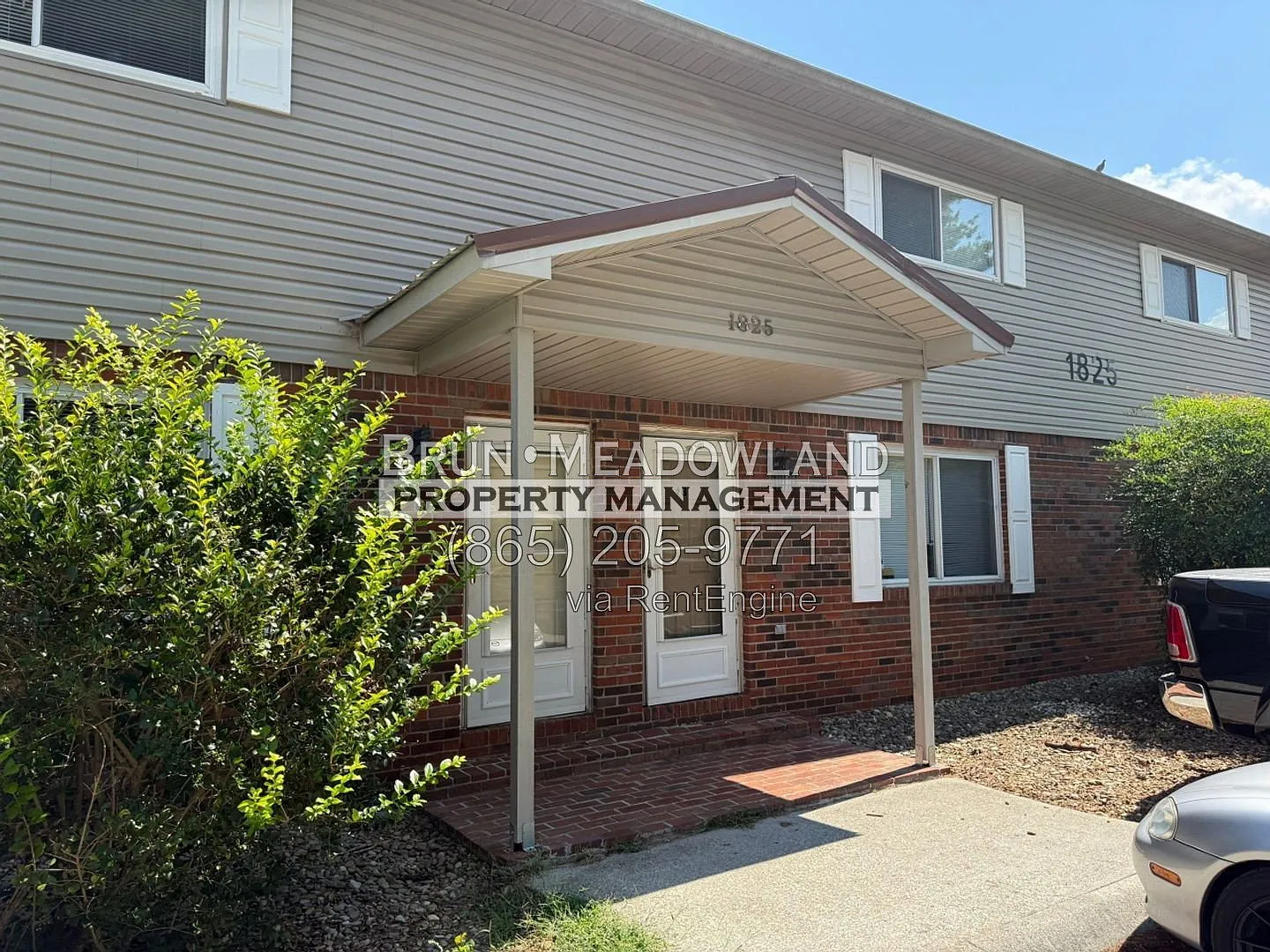 2 bed, 1.5 bath, 1150 sqft, $1,350 — Photo 2