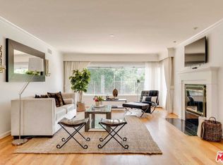 3401 Alginet Dr, Encino, CA 91436