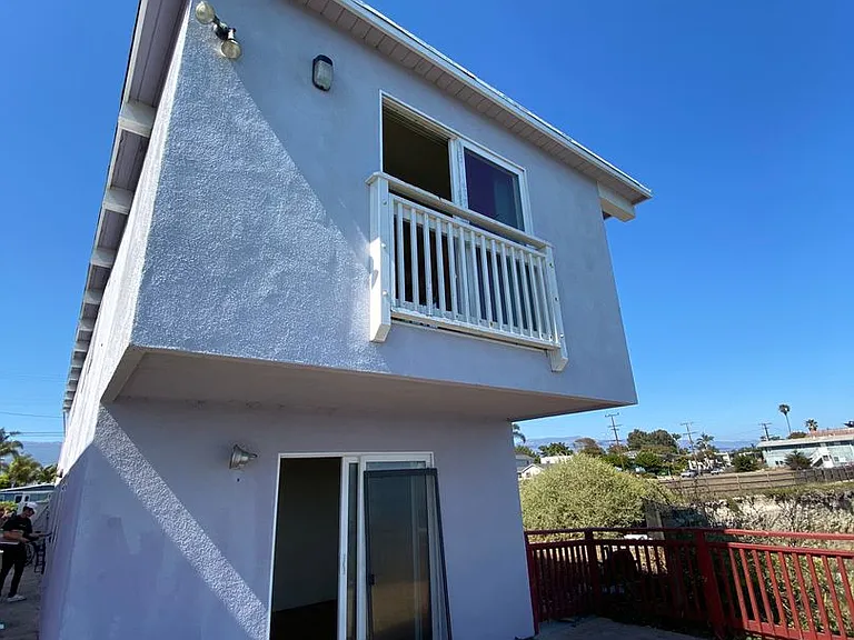 6741 Del Playa Dr — Photo 39