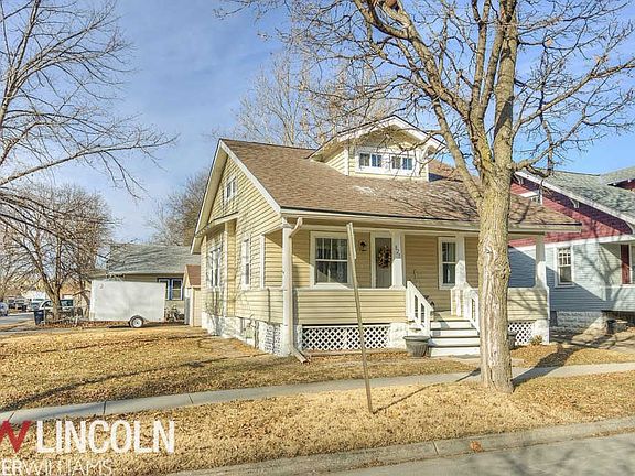 2nd image of 825 S 28th St