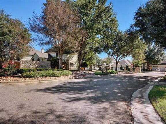 4th image of 4031 Sable Oaks Dr