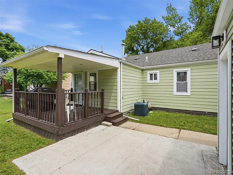 1514 S Wilson Ave — Photo 19
