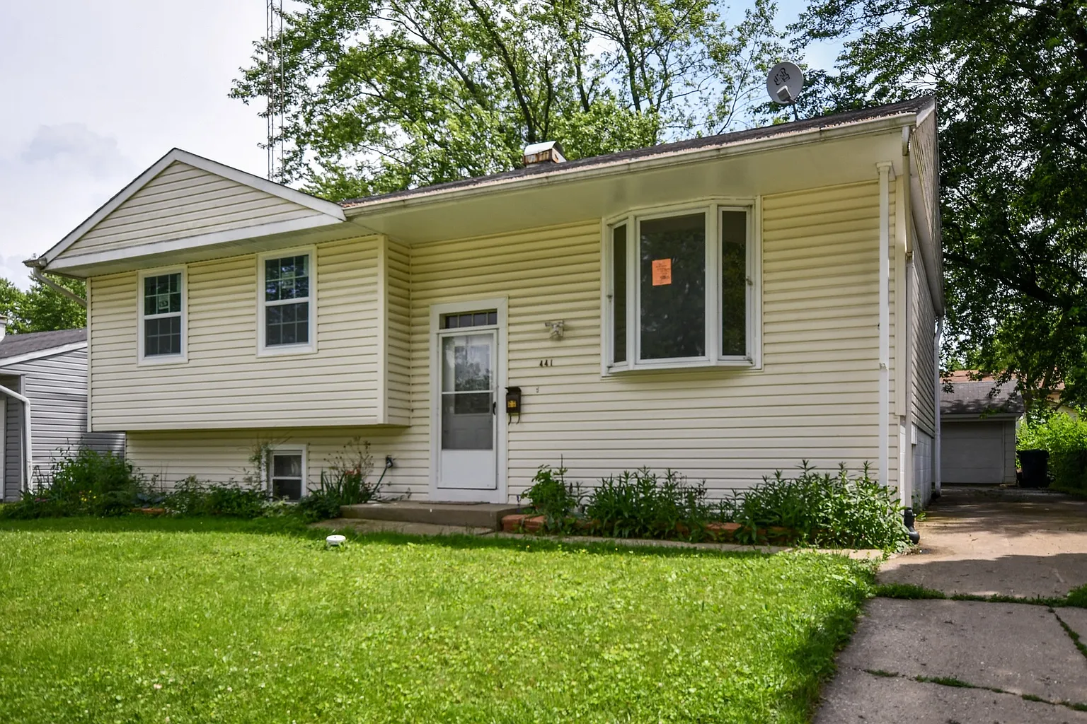 441 Norton Ave photo 1