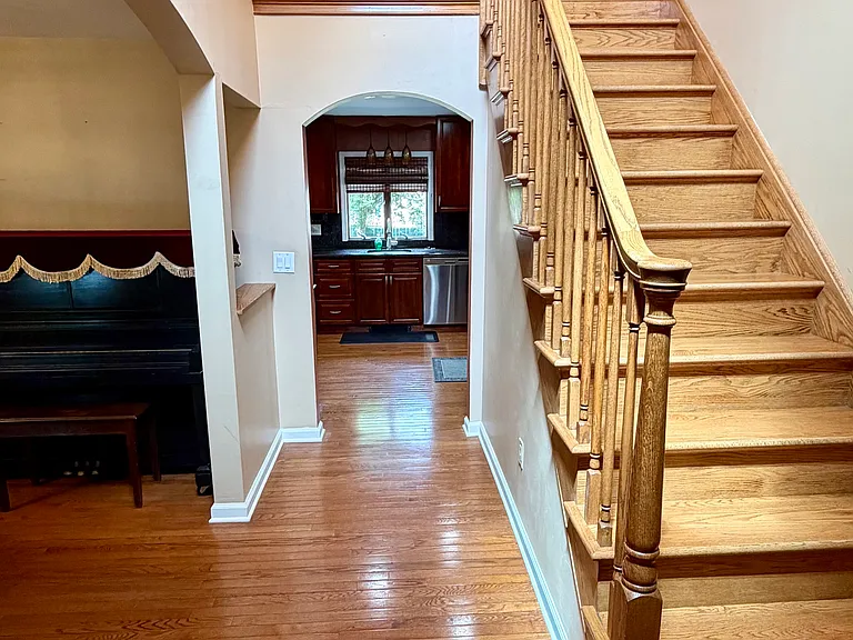 598 Cleveland Ave — Photo 16