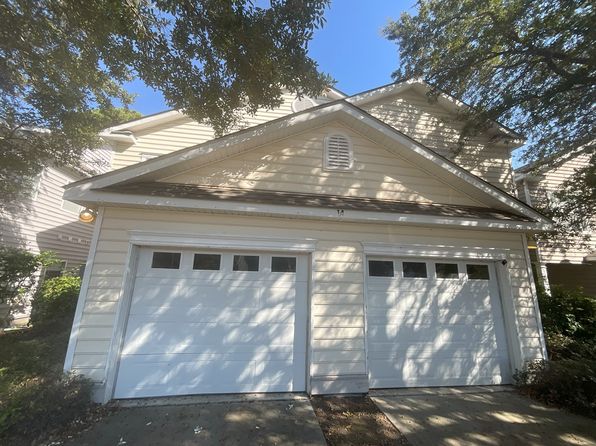 14 Essex Ct #A