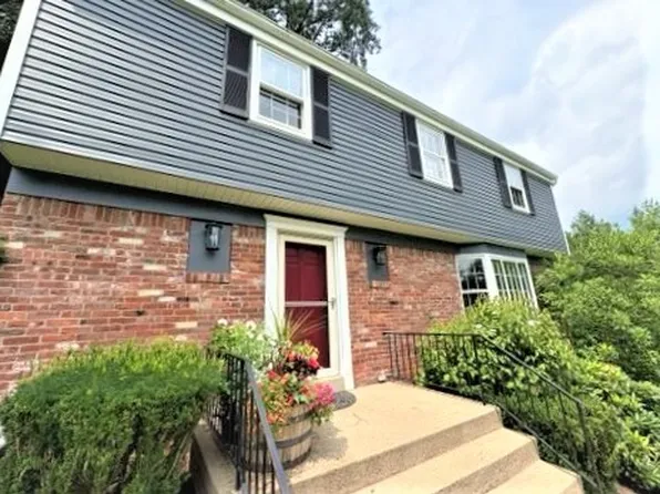 148 Woodshire Dr, Pittsburgh, PA 15215
