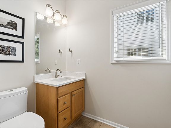 5th image of 6017 NW 94th St