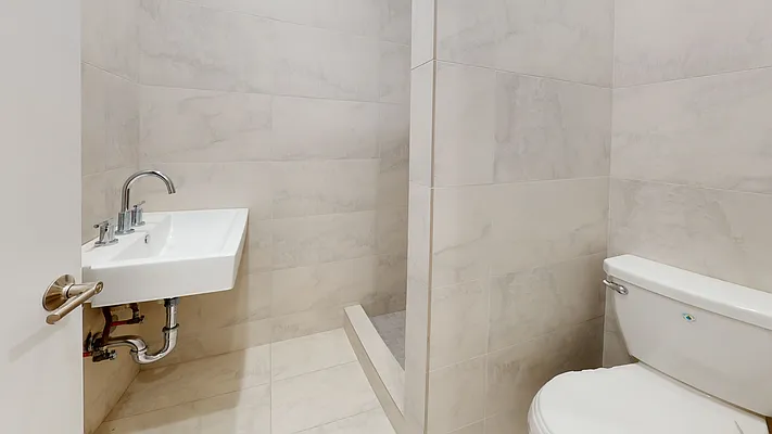 Rented by LandSeair Real Estate Group | media 14