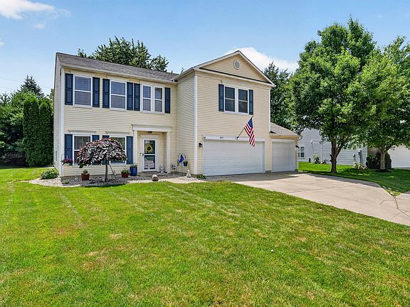 2nd image of 9979 Pine Grove Ct