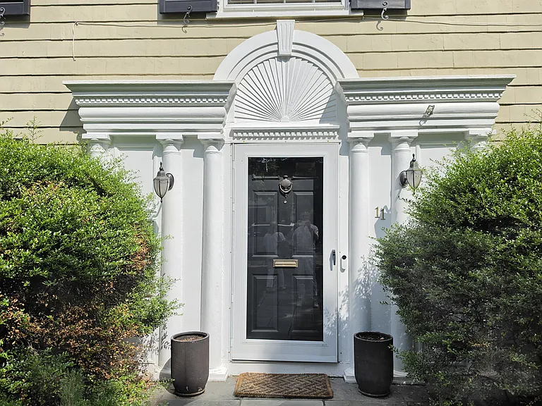 11 Alden Ave — Photo 32