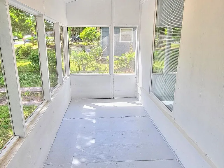 9348 Culpeper Ave — Photo 2