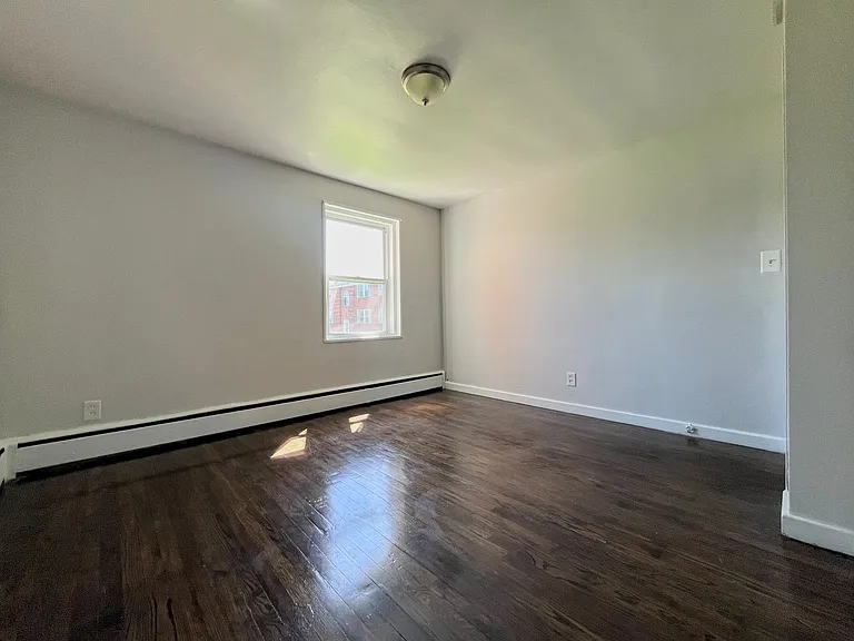 56 Linda Dr — Photo 12