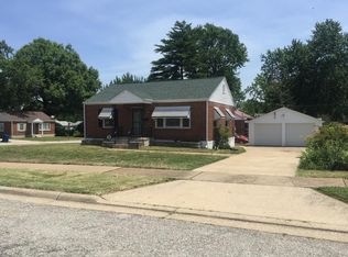 4028 Saint Barbara Ln, Saint Ann, MO 63074