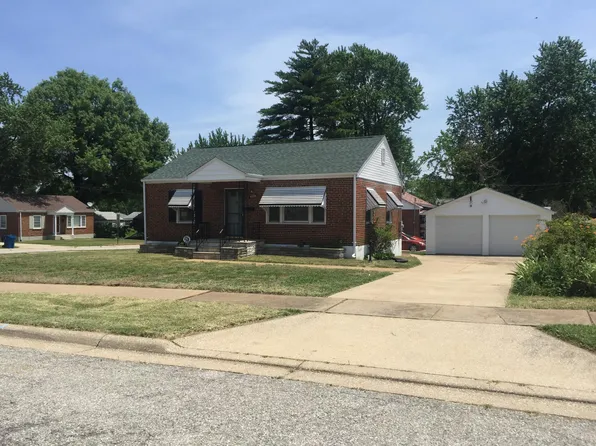 4028 Saint Barbara Ln, Saint Ann, MO 63074