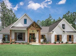 183 Lakeview Cir, Lockhart, TX 78644