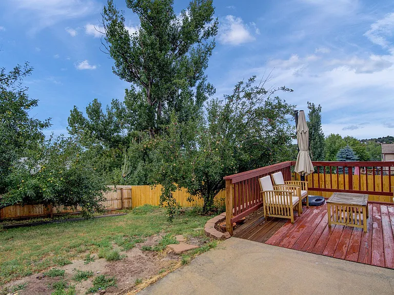 6526 Sproul Ln — Photo 32