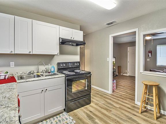 4th image of 242 W Blackjack St