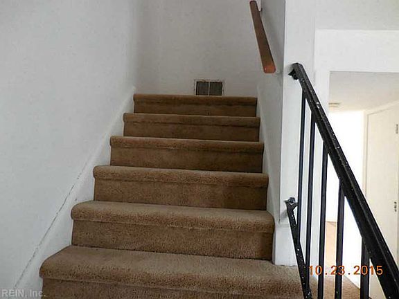 3rd image of 1353 White Birch Ln