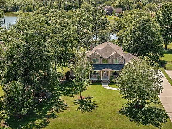 2nd image of 740 Plantation Dr