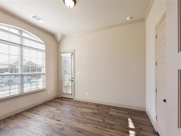 5th image of 1432 12th St