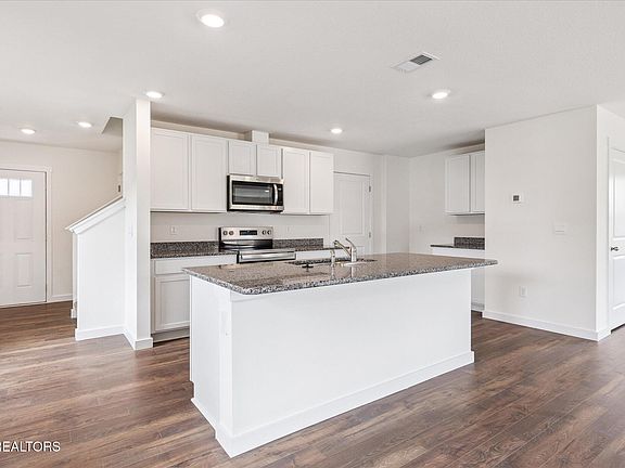 4th image of 6806 Conover Ln
