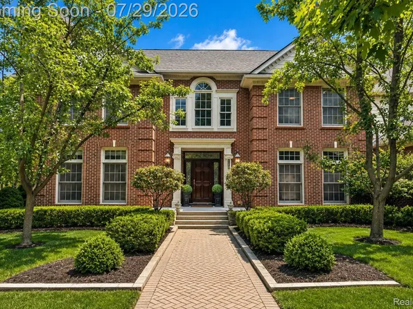 2398 Heronwood Dr, Bloomfield Hills, MI 48302