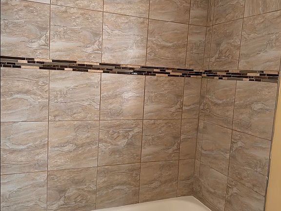 5th image of 17-19 Chadwick Ave Floor 2