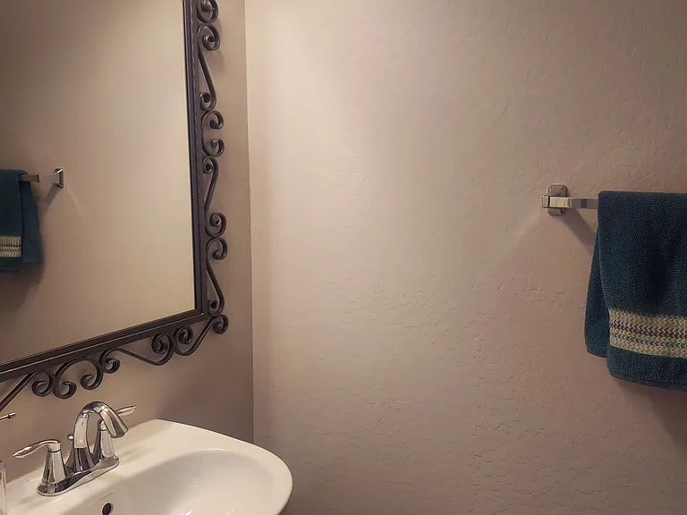 943 S Sabino Dr — Photo 15