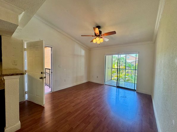 15560 SW 106th Ln APT 1304