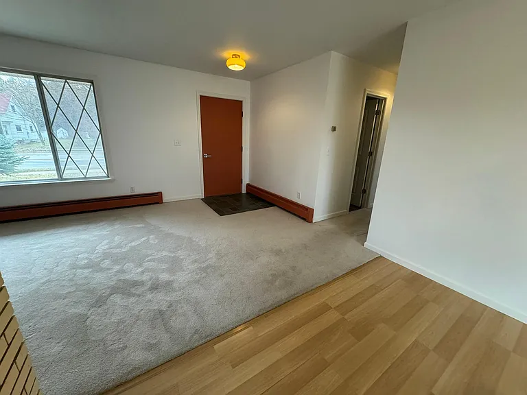 636 Petoskey Ave — Photo 5