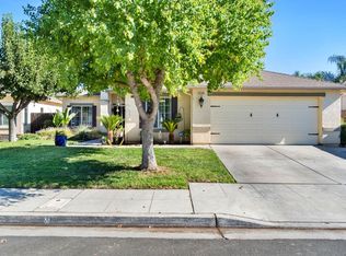 5586 W Lamona Ave, Fresno, CA 93722