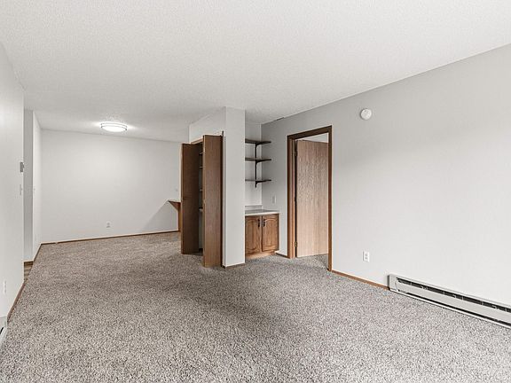 4th image of 3211 15th Ave S #D